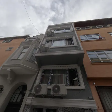 Lastbest Hotel מלון דירות 3*