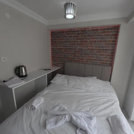 Aparthotel Lastbest Hotel