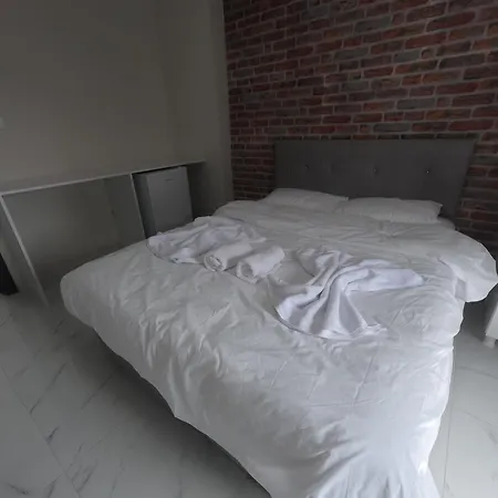 מלון דירות Lastbest Hotel 3*